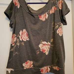 Maurices Gray Floral Short Sleeve Top